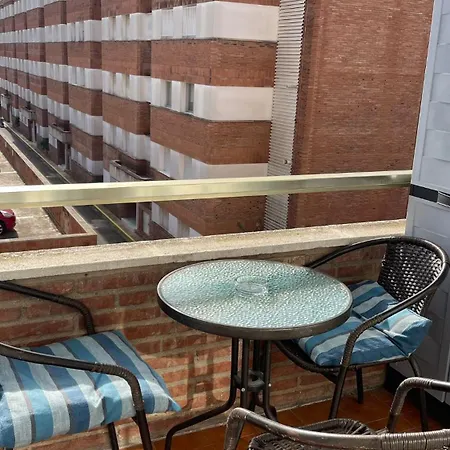 Elegante With Pool Near The Sea Apartment