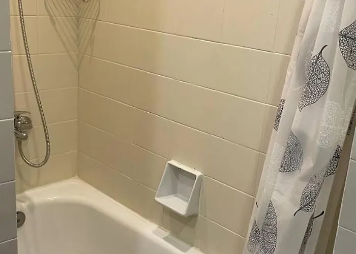 Elegante With Pool Near The Sea Lloret de Mar