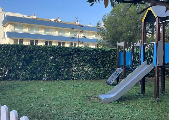 Elegante With Pool Near The Sea *